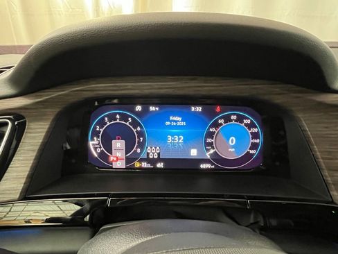 Certified 2024 Volkswagen Atlas SEL Premium R-Line image 21