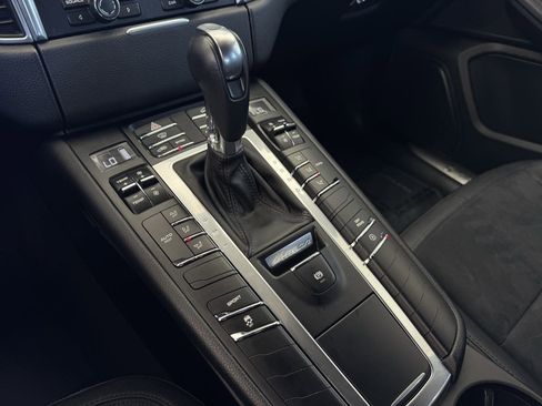 Used 2016 Porsche Macan S image 17