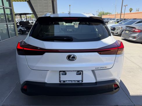 Used 2024 Lexus UX 250h FWD image 13