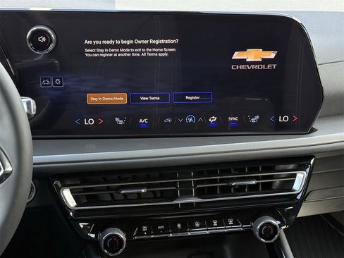 New 2026 Chevrolet Traverse LT image 14