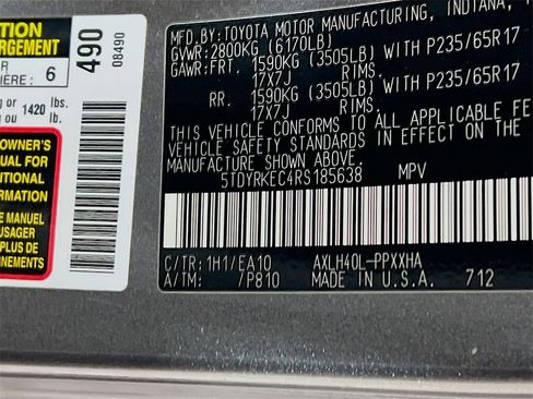 Certified 2024 Toyota Sienna XLE image 34