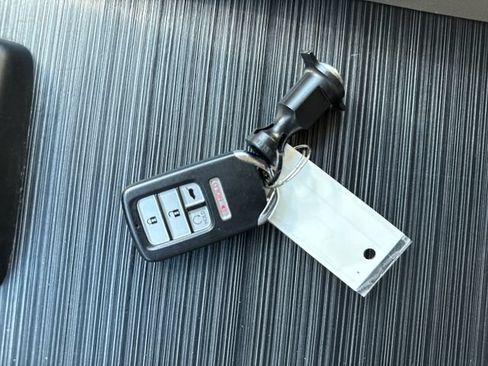 Used 2016 Honda Pilot EX image 29