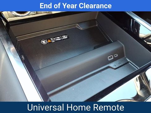 New 2025 Chevrolet Suburban Premier image 15