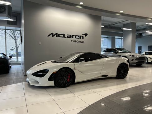 Used 2024 McLaren 750S Spider image 10