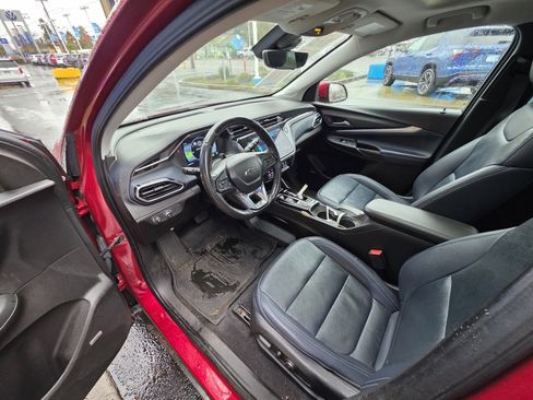 Used 2022 Chevrolet Bolt EUV Premier w/ Sun & Sound Package image 13