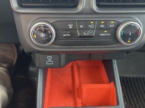 Used 2023 Ford Maverick XLT image 12