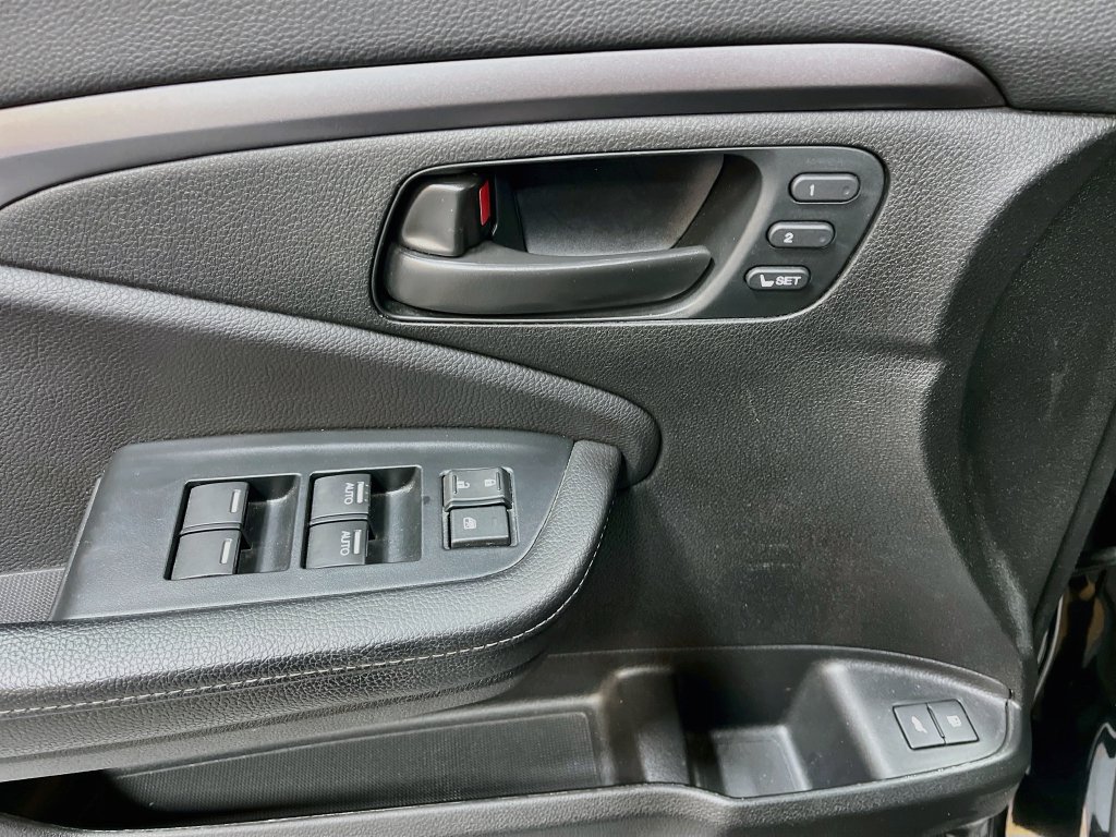 Used 2023 Honda Passport EX-L image 17