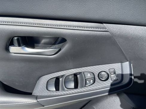 Used 2023 Nissan Sentra SV FWD image 21