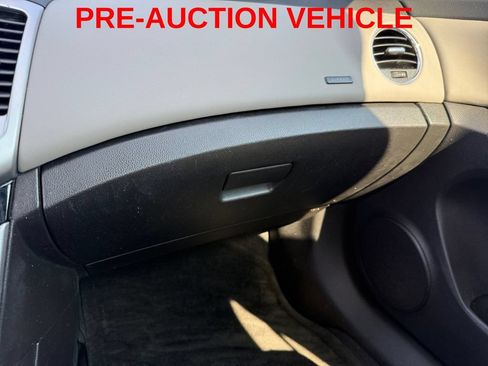 Used 2015 Chevrolet Cruze LS FWD image 24