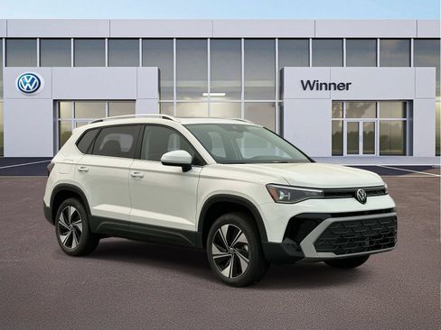 New 2026 Volkswagen Taos SE AWD/4WD image 8
