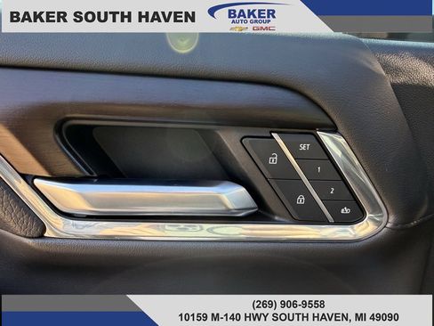 Used 2024 GMC Sierra 2500 Denali w/ Denali Reserve Package image 20