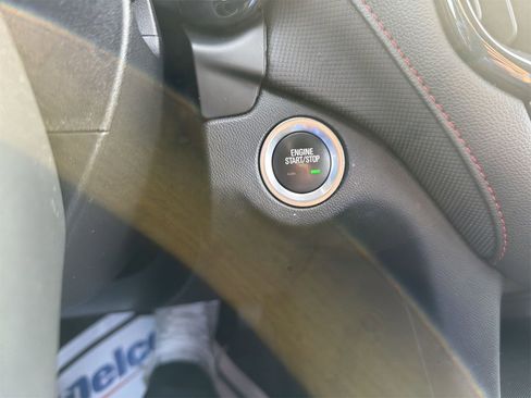 Used 2023 Chevrolet Equinox RS image 17