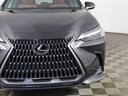 Used 2024 Lexus NX 250 FWD w/ Towing Package (2000 Lbs) image 13
