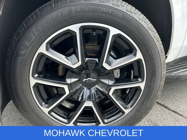 Certified 2022 Chevrolet Suburban RST w/ Luxury Package AWD/4WD image 34