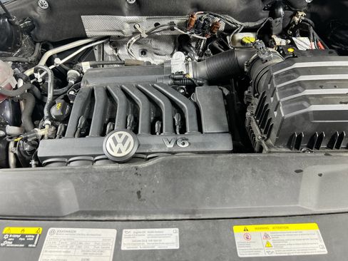 Used 2023 Volkswagen Atlas Cross Sport SEL AWD/4WD image 30
