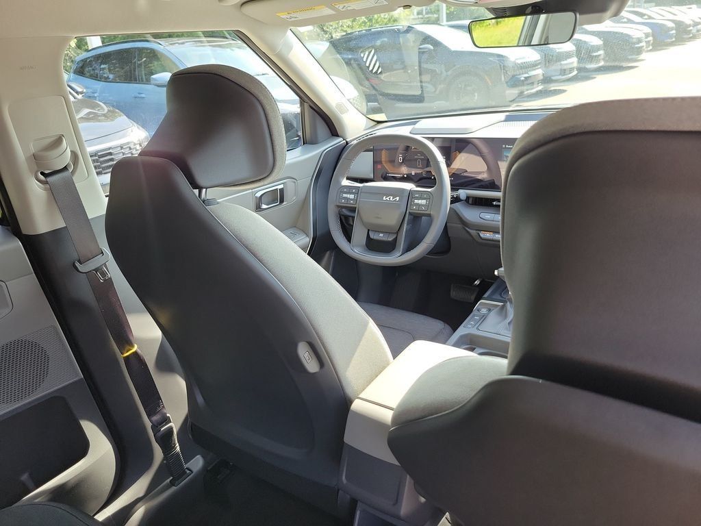 New 2027 Kia Seltos S FWD image 13