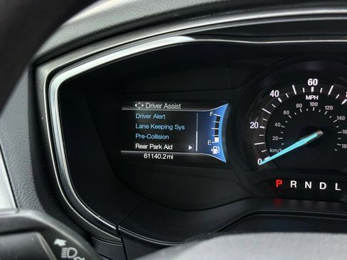 Used 2020 Ford Fusion SE FWD image 29