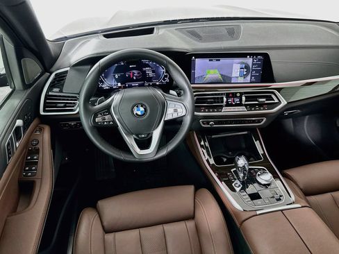 Used 2021 BMW X5 xDrive45e w/ Executive Package AWD/4WD image 23