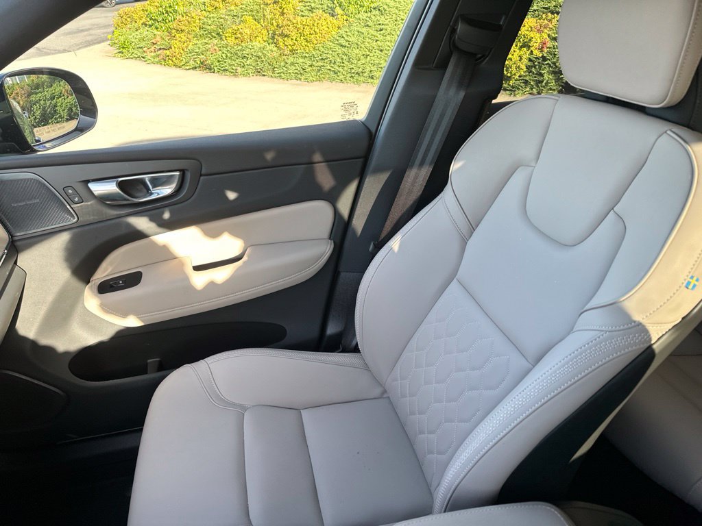 Used 2026 Volvo XC60 B5 Plus AWD/4WD image 21
