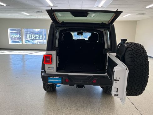 Used 2025 Jeep Wrangler Unlimited Rubicon 4xe w/ Safety Group image 12