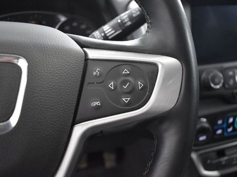 Used 2023 GMC Terrain SLT image 18