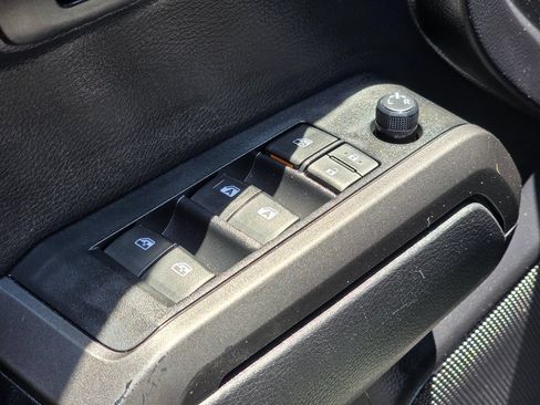 Used 2020 Toyota Tacoma TRD Off-Road w/ Technology Package RWD image 29