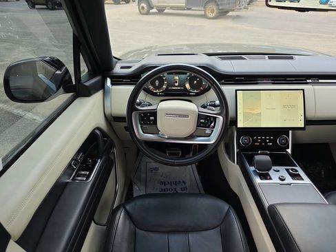 Used 2022 Land Rover Range Rover SE image 14