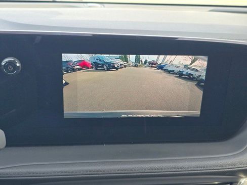 Used 2025 Buick Encore GX Preferred AWD/4WD image 36