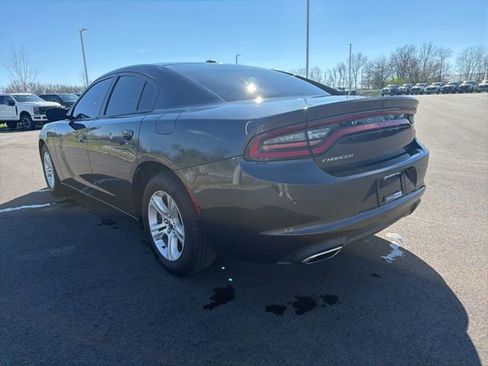 Used 2019 Dodge Charger SXT w/ Leather Interior Group RWD image 9