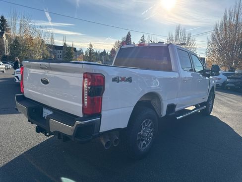 Used 2025 Ford F350 Lariat image 7