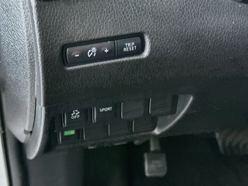 Used 2016 Nissan Rogue S w/ S Family Package FWD image 16