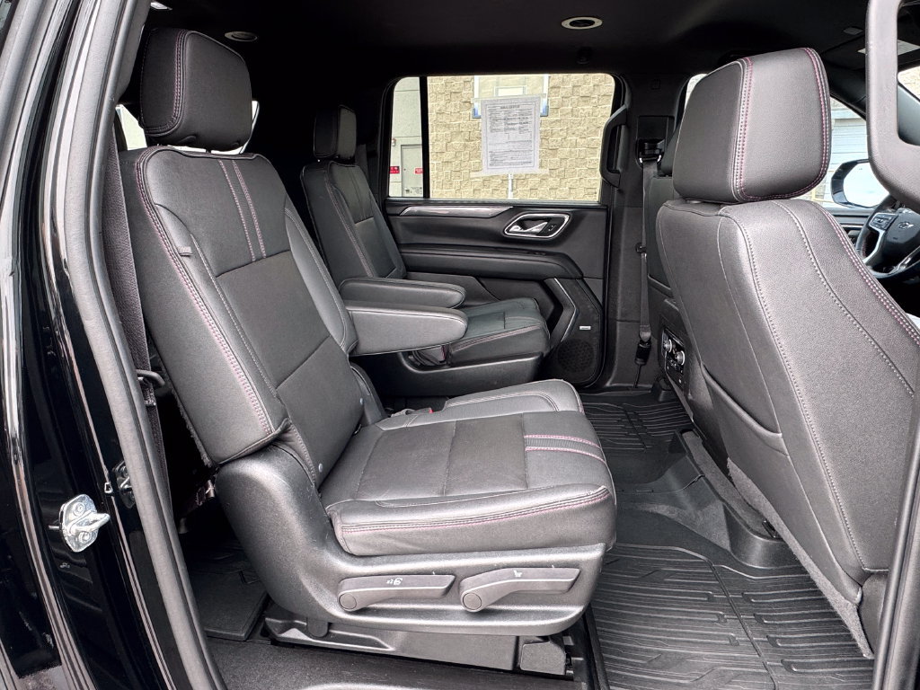 Used 2023 Chevrolet Suburban RST w/ Luxury Package AWD/4WD image 40