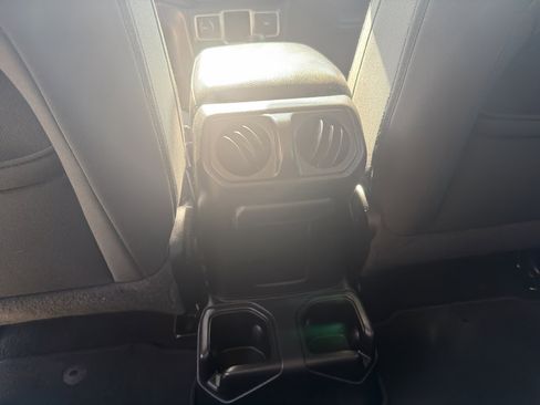 Used 2021 Jeep Wrangler Unlimited Sport AWD/4WD image 11
