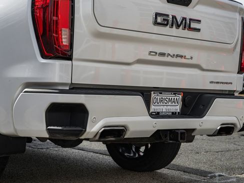 Used 2024 GMC Sierra 1500 Denali Ultimate image 10