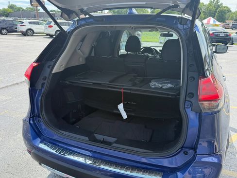 Used 2018 Nissan Rogue SV FWD image 12