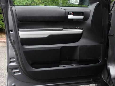 Used 2015 Toyota Tundra SR5 w/ TRD Off Road Package image 14