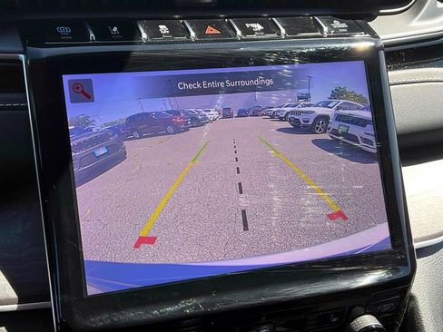 Used 2023 Jeep Grand Cherokee 4WD 4xe image 32