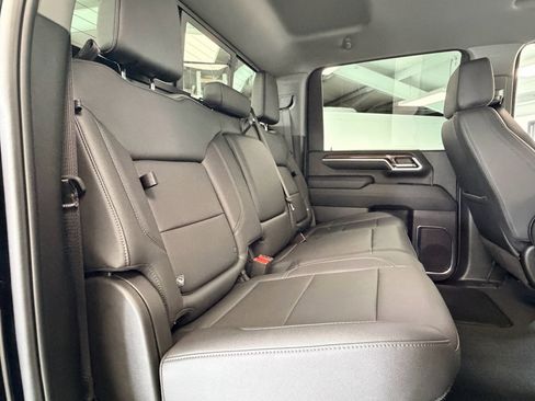 Used 2024 Chevrolet Silverado 2500 LT w/ Midnight Edition image 29