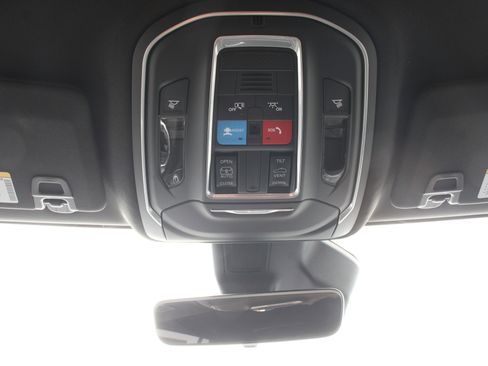 New 2025 Jeep Grand Cherokee L Laredo image 21