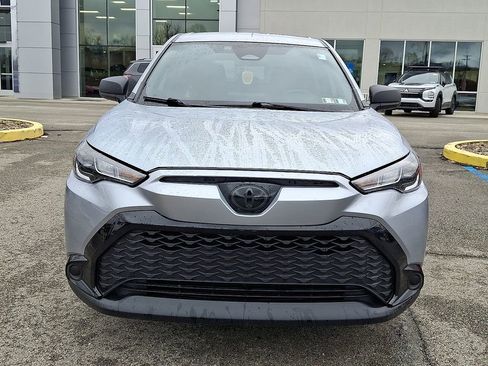 Used 2025 Toyota Corolla Cross AWD Hybrid image 2