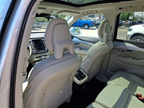 Used 2018 Volvo XC90 T6 Momentum w/ Convenience Package AWD/4WD image 23