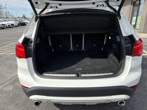 Used 2022 BMW X1 xDrive28i w/ Convenience Package AWD/4WD image 9