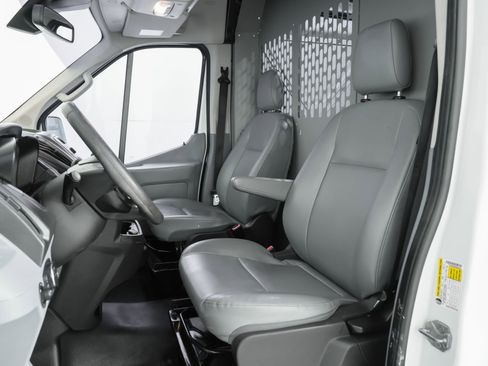 Used 2019 Ford Transit 250 148 Medium Roof image 22