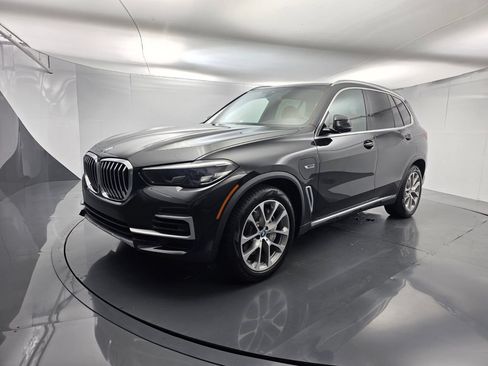 Used 2023 BMW X5 xDrive45e w/ Luxury Seating Package AWD/4WD image 8