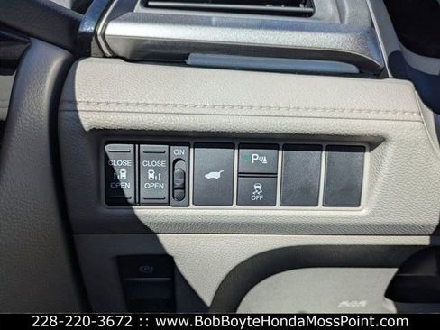 New 2026 Honda Odyssey Touring image 23