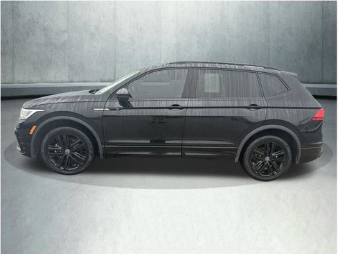 Used 2022 Volkswagen Tiguan SE R-Line AWD/4WD image 2
