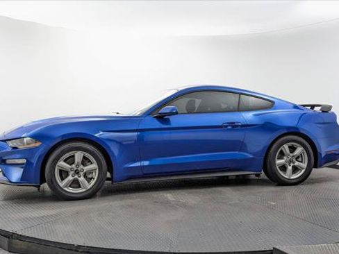 Used 2019 Ford Mustang Coupe RWD image 3