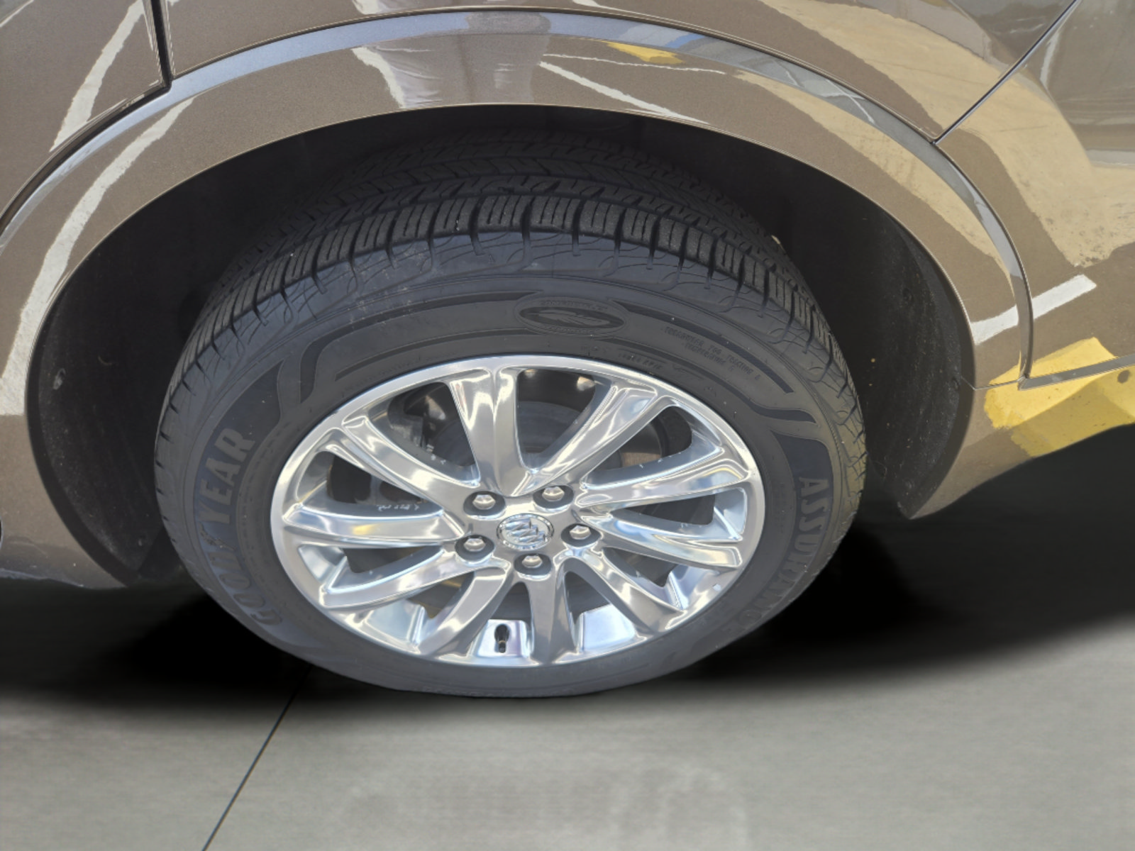 Used 2019 Buick Envision Essence w/ LPO, Active Package AWD/4WD image 26