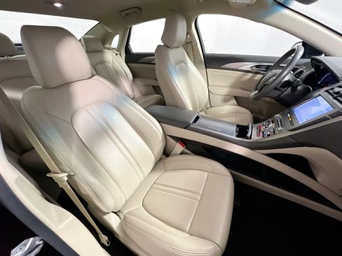 Used 2020 Lincoln MKZ Standard image 31