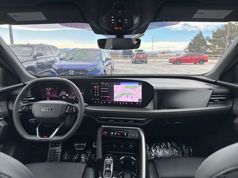 Used 2025 Audi SQ5 Premium Plus image 21